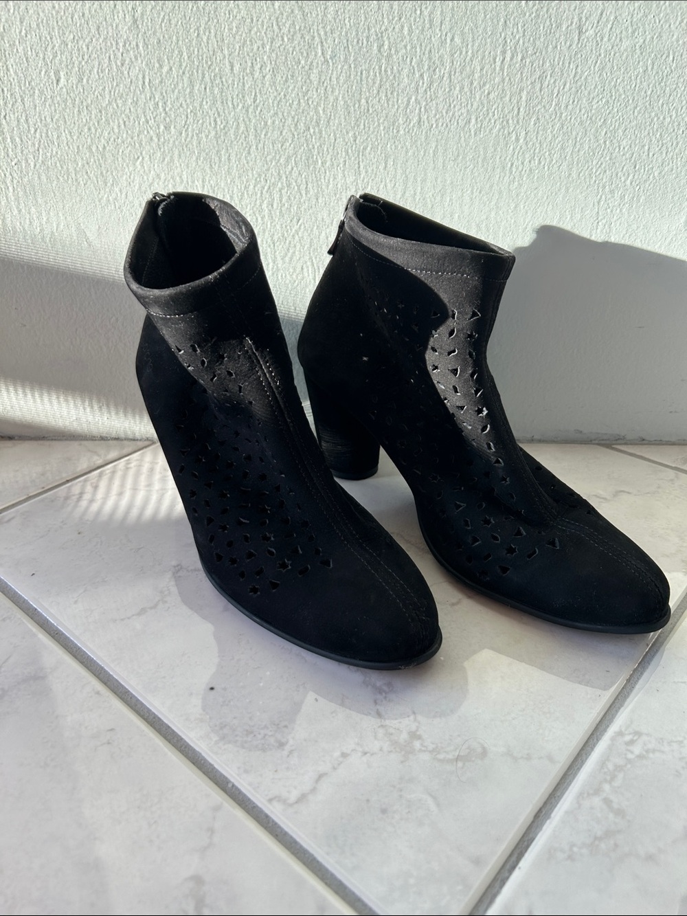 Women's Arche Black Suede Perforated Ankle Booties